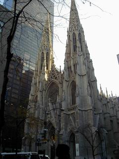 St Patrick's Cathederal<br>Location: <a href="https://www.google.com/maps/search/?api=1&query=40.75851,-73.97738" target="_new">5th Ave and West 50th St</a>